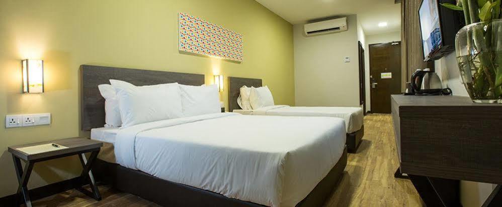 Humaira Hotel Tanah Merah  Extérieur photo