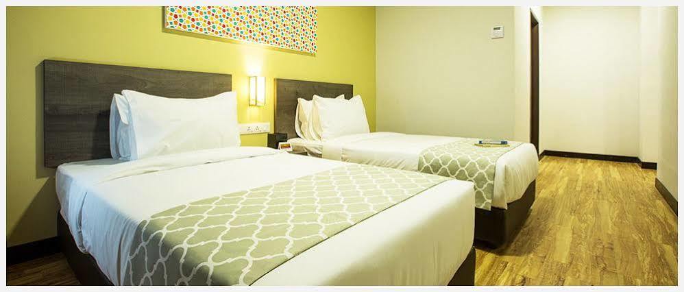 Humaira Hotel Tanah Merah  Extérieur photo