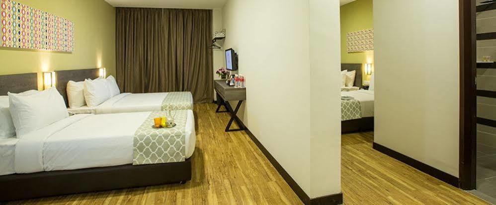 Humaira Hotel Tanah Merah  Extérieur photo